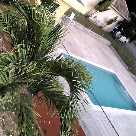 شقة Brittany Manor Retreat كينغستون المظهر الخارجي الصورة